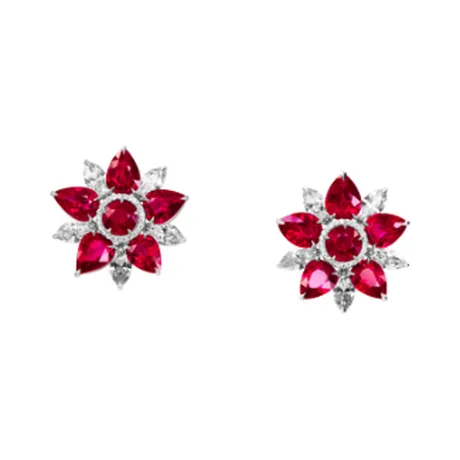 High Jewelry Clips d'oreilles fleur rubis de Birmanie 14,56 ct