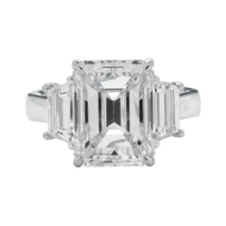 High Jewelry Solitaire diamant taille émeraude 5,02 ct