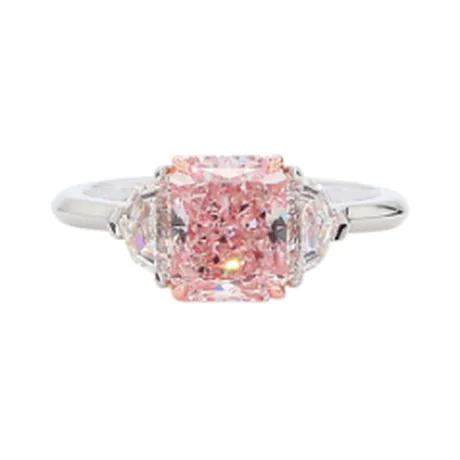 High Jewelry Solitaire trois pierres diamant brunâtre rose fancy radiant 2,02 ct