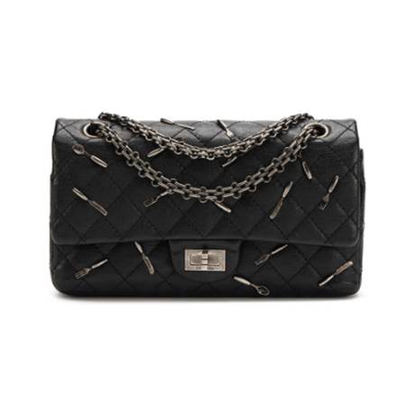 Chanel 2.55 Reissue 225 Flap, veau matelassé Black Utensil Charms Brasserie