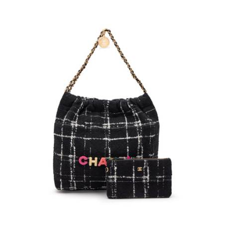 Chanel 22 Tote, laine & tweed matelassé Black White & Rainbow, doré vieilli