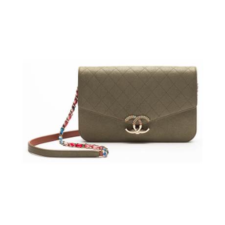Chanel Flap, caviar matelassé Olive Thread Around Chain, doré