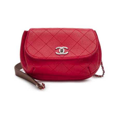 Chanel Medium Accordéon Saddle Messenger, veau matelassé grainé Red, argenté