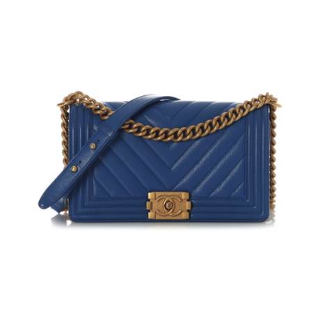 Chanel Medium Boy, caviar chevron matelassé Cobalt Blue, doré