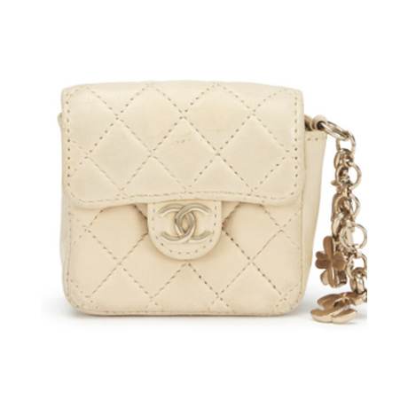 Chanel Micro Flap Charm, agneau matelassé Light Beige, doré