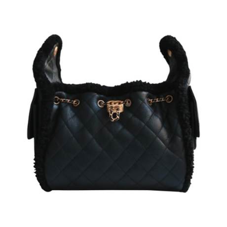 Chanel Small 25, peau lainée & shearling matelassé froissé Black, doré vieilli