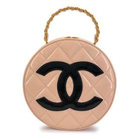 Chanel Vanity rond « Barbie », cuir verni beige matelassé, doré