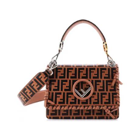 Fendi Kan I F Medium, cuir embossé Zucca whipstitch