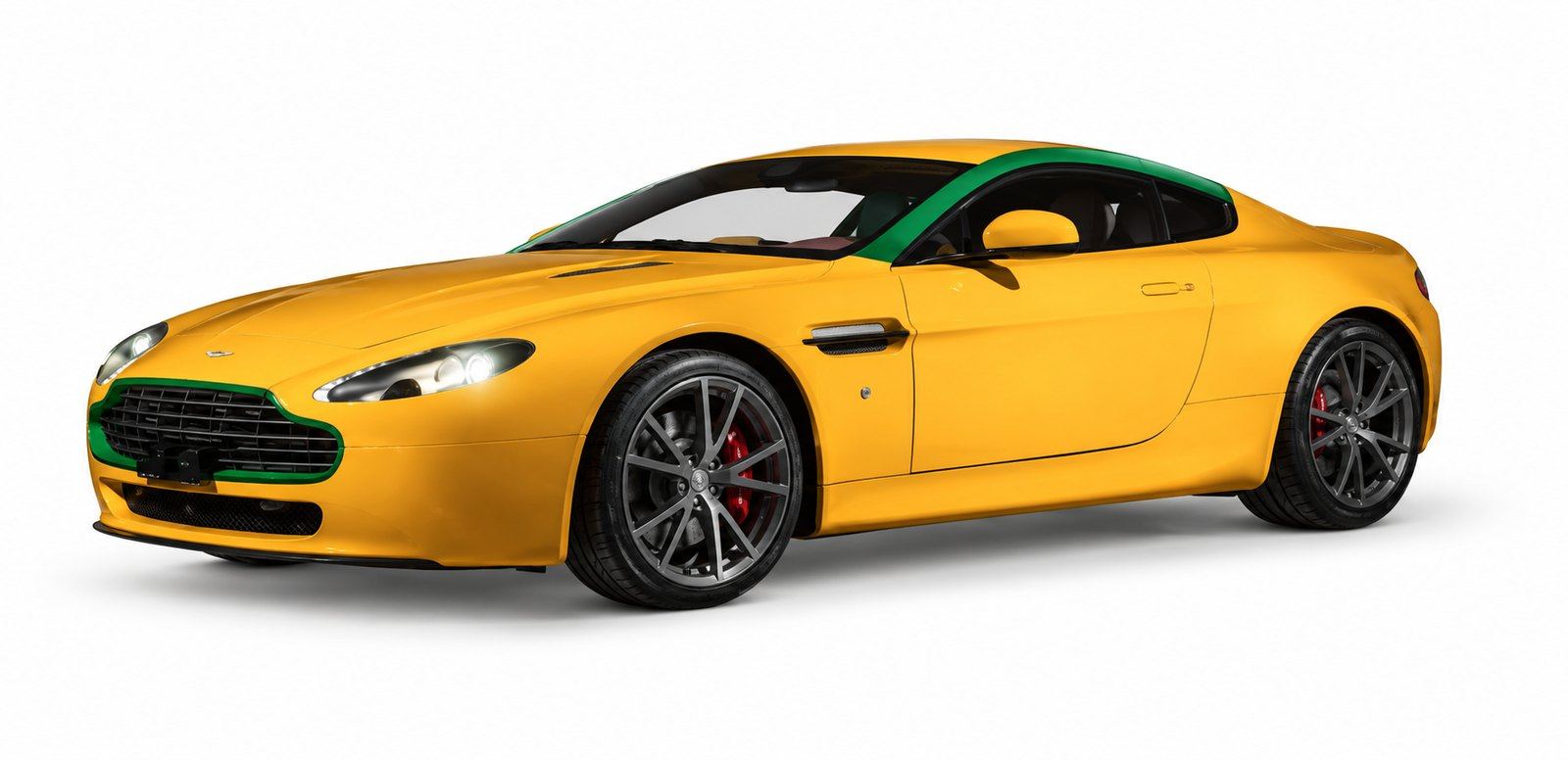 Aston Martin V8 Vantage 1/7 Racing Collection (2010)